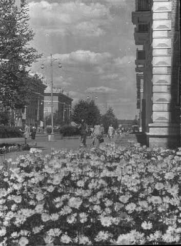Улица Мира 1960-е годы. Автор фото неизвестен.  Ухта