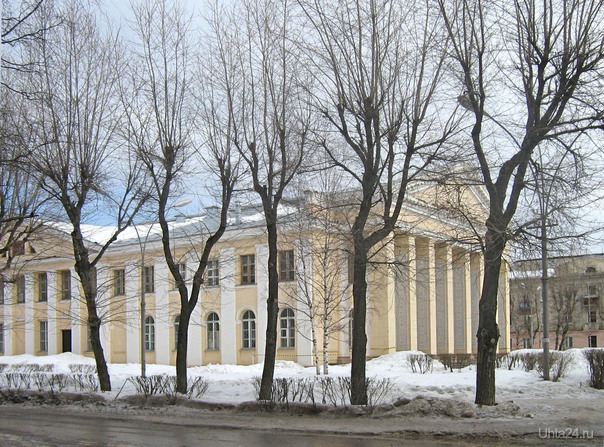 Октябрьская ул. 2009 г., церковь  Ухта