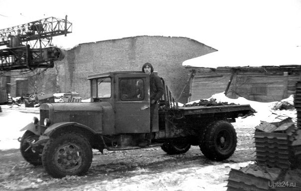 1978 год. УМЗ склад тракторо- ремонтного цеха. Машина для внутренних перемещений.   История Ухта
