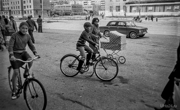 1986 , 

https://vk.com/zin.sergey  