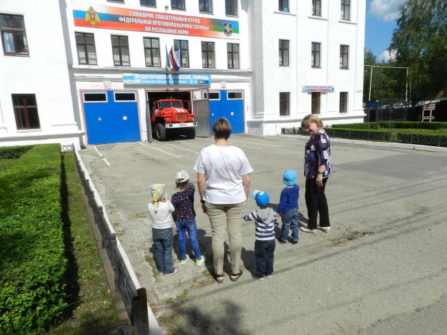 Дети из ухтинского дома ребёнка побывали в пожарной охране
