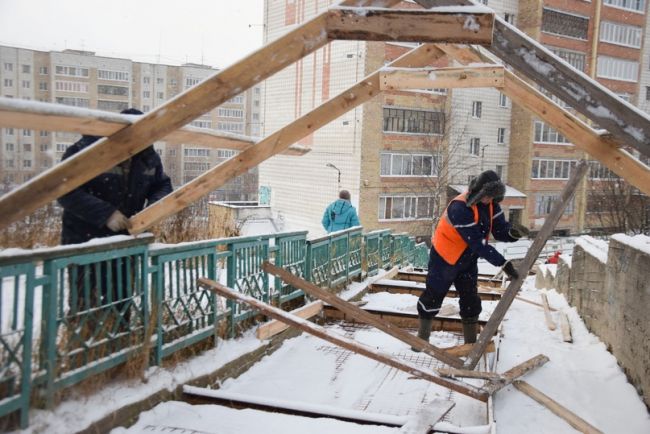 Обустройство временной лестницы меду домами №34 и №36 по проспекту Ленина